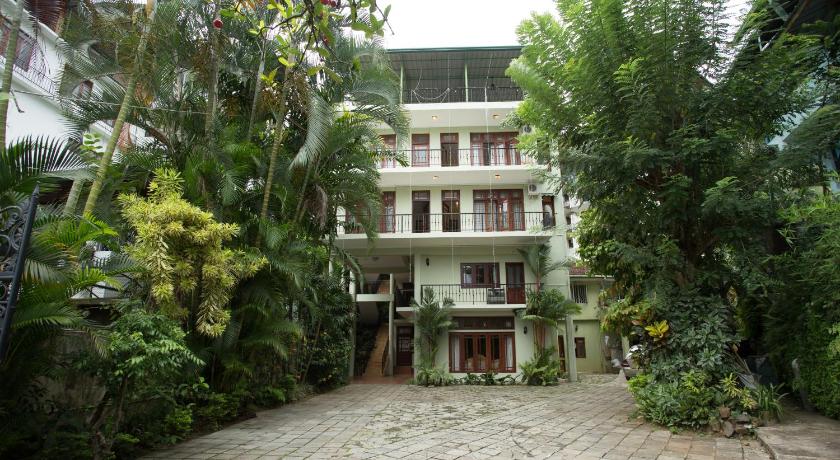 Hotel Amanda Hills photo