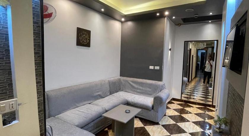 Family Palace Hostel - image 3