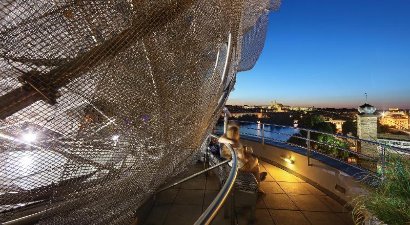 Dancing House - Tancici dum hotel photo