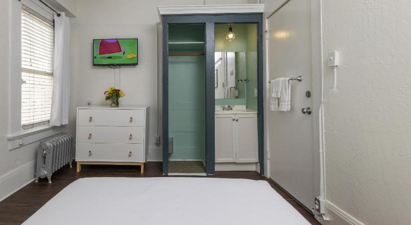 Image of Economy Double Room 16