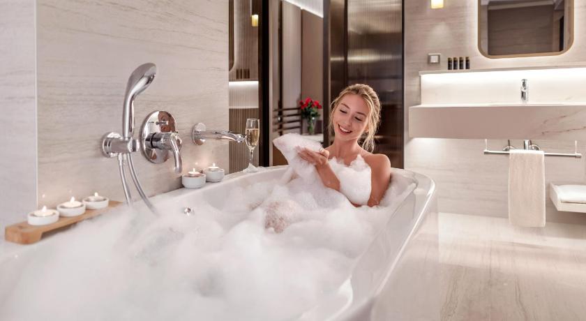Image of Deluxe Amor Suite 8