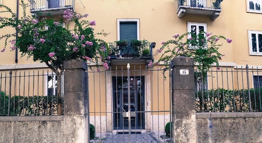 Notti sull'Adige — Hotel in Verona