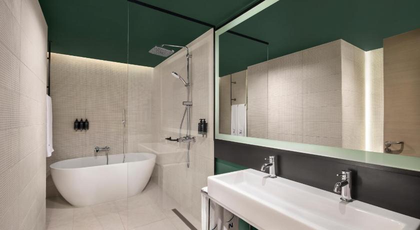 Image of Junior Suite With 1 Double Bed, With Balcony 2