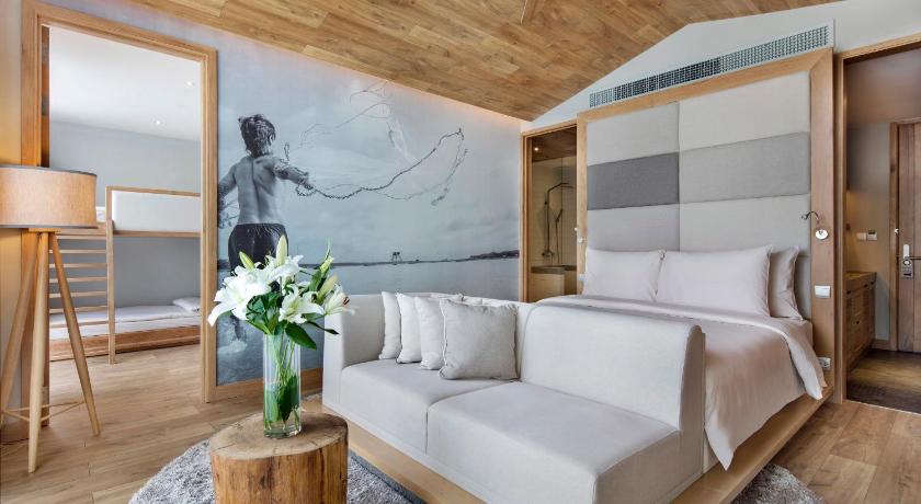 Ho Chi Minh City Fusion Suites Saigon 4-Star Hotel pool