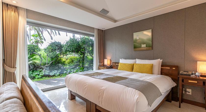 Image of Suite Room 6