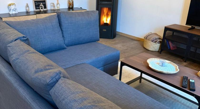 Hervee la Neuve Charmant logement au cœur de la nature ardennaise 4-Star Single Room pool