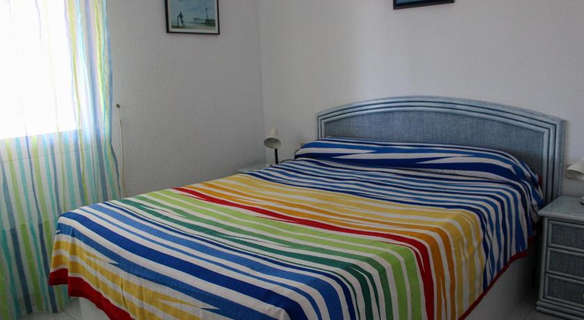 Image of One-Bedroom Apartment Silver 9