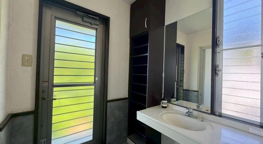 오키나와 본섬 オーシャンフロントヴィラSerenity Point37 (オーシャンフロントヴィラSerenity Point37) 4성급 싱글룸 레스토랑