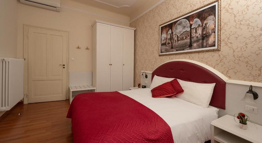 Image of Junior Suite with Terrace 5