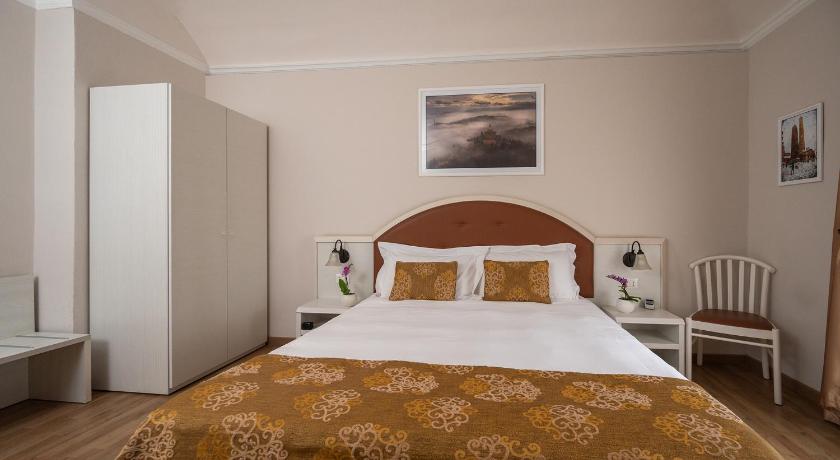 Image of Superior Double Room 3