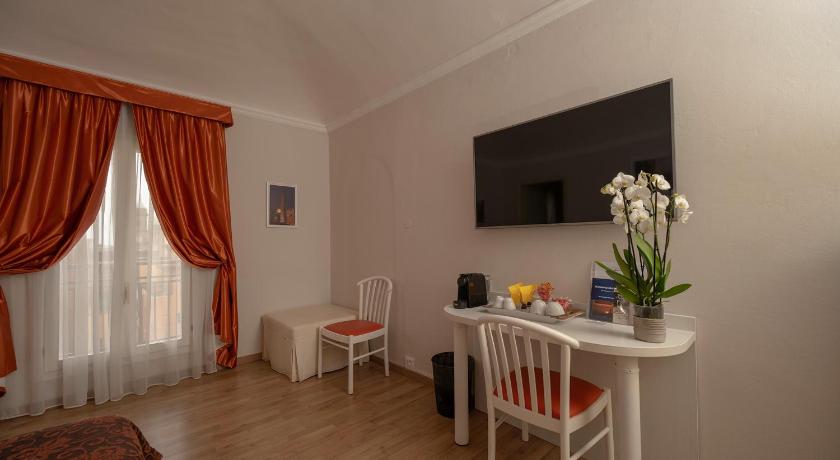 Image of Deluxe Double Room 3