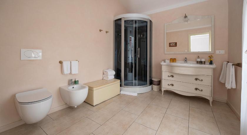 Image of Deluxe Double Room 2