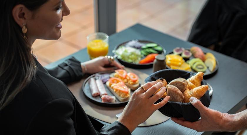 포르투 Akeah Porto Centro 4성급 호텔 수영장