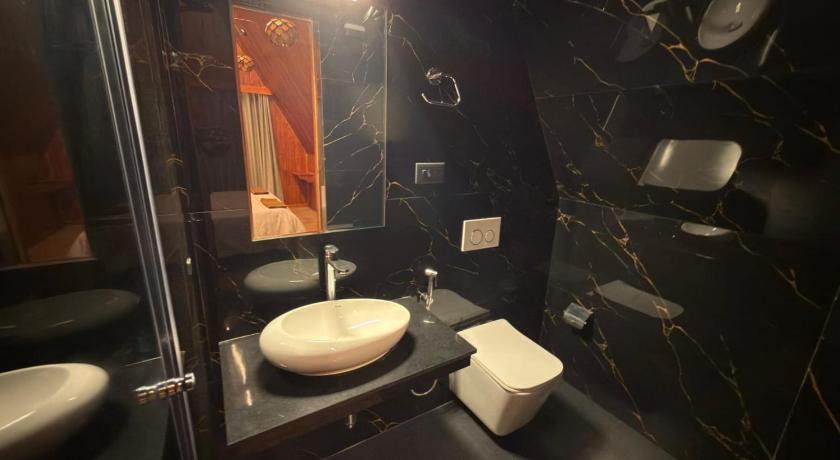 Royal Empire Resort - image 39