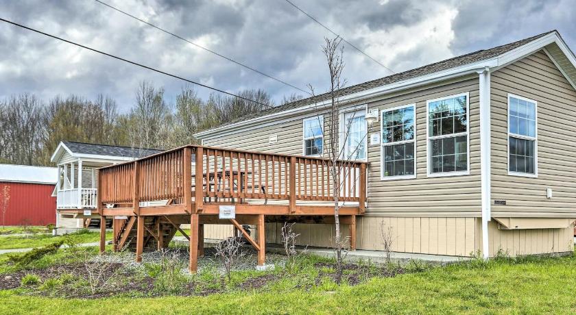 Pleasant Mount Clydesdale & Dosanko Cottage At Equestrian House 4-Star Accommodation view