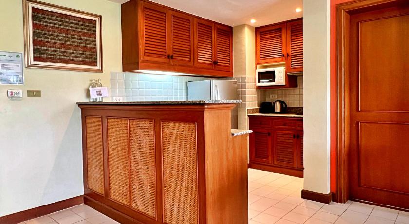 Фото: Улучшенные апартаменты с 1 спальней (1-Bedroom Superior Apartment) 15