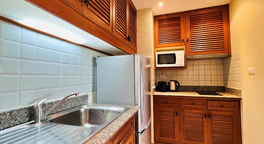 Фото: Улучшенные апартаменты с 1 спальней (1-Bedroom Superior Apartment) 13