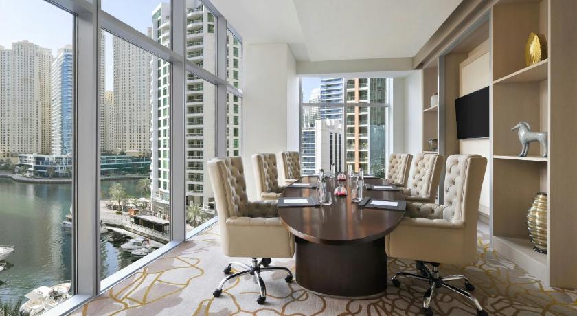 JW Marriott Hotel Marina - image 5