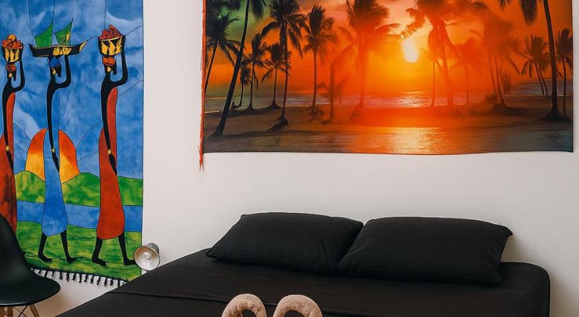 Puerto Viejo de Talamanca Villa Salvador - New Private Suite & Kitchen walk to Playa Chiquita 3-Star Single Room suite