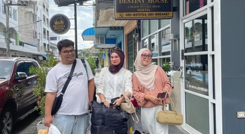 ハートヤイ Destiny house Hostel ホテル プール