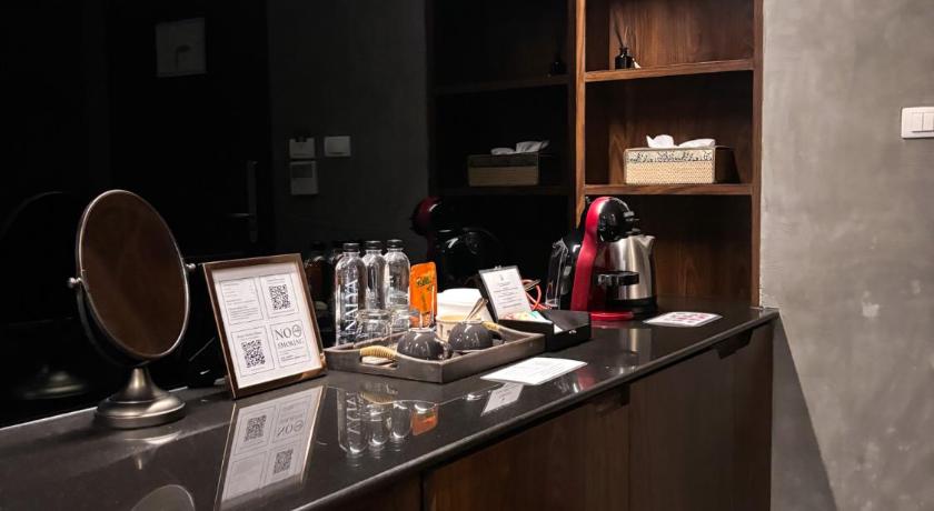 Image of Corner Suite 1 King Bed 1