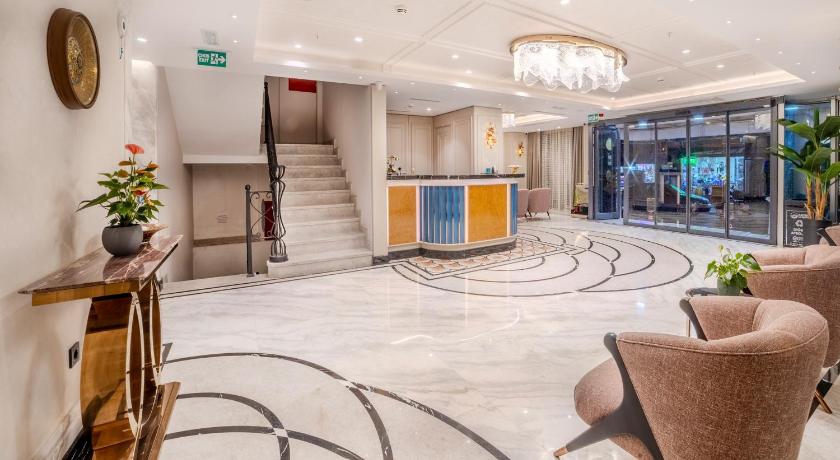Grand Hilarium Hotel - image 12