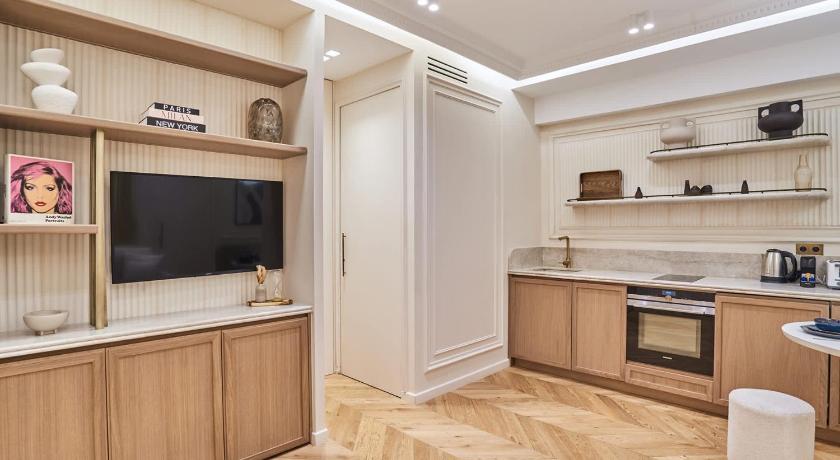 NEW/Suite Air-conditioned Opera/Louvre/ 2 BEDROOMS - image 3