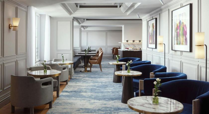 Image of Carlton Club Suite, Club lounge access, 1 Bedroom Suite, 1 King, Potsdamer Platz view 8