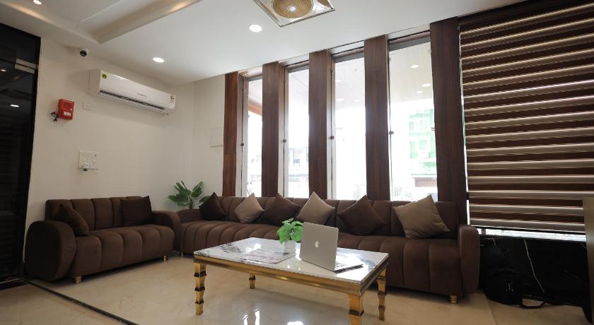 HOTEL CRESTA INN - image 4