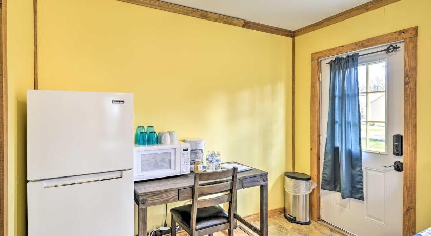 플레전트 마운트 Brandenburger Suite At Equestrian House 숙소 수영장