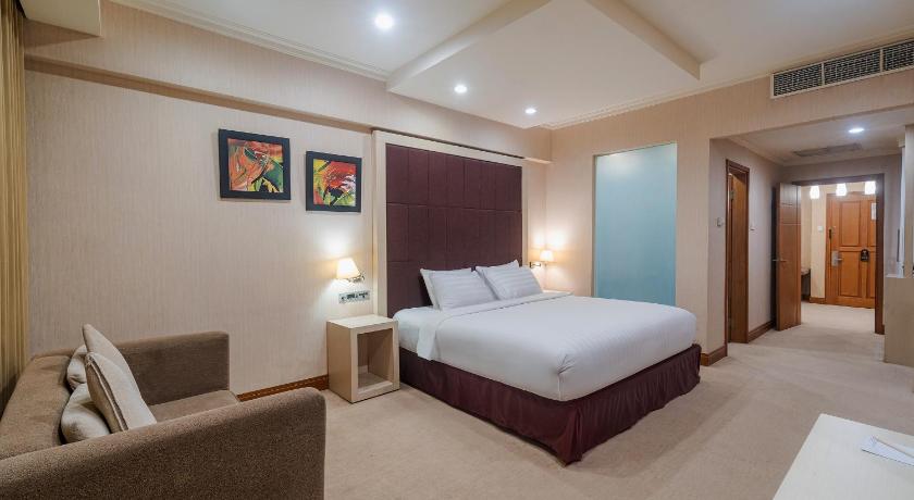 Image of Business King Room 8