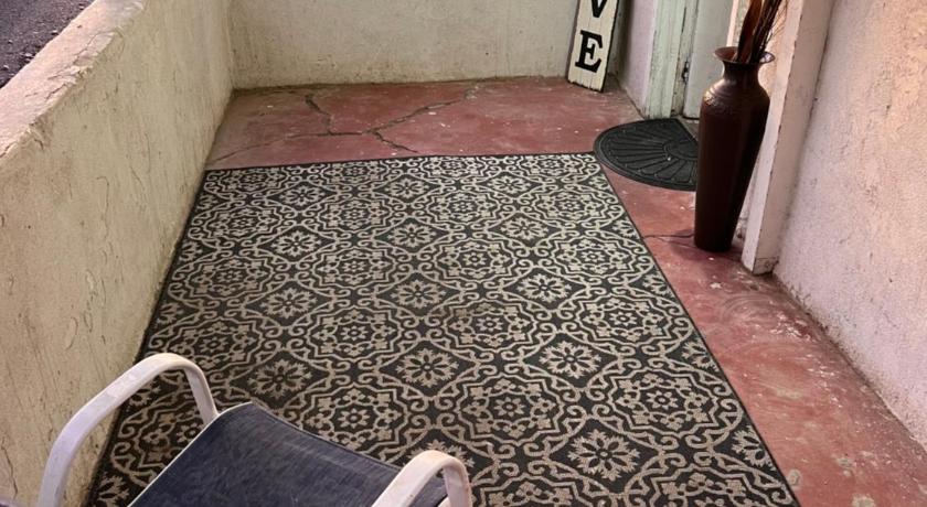 Phoenix Central Phoenix Value Stay Blue Room 2-Star Accommodation restaurant