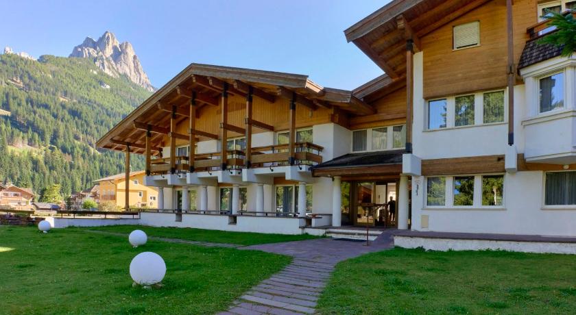 Pozza di Fassa Hotel Trento 3-Star Hotel room