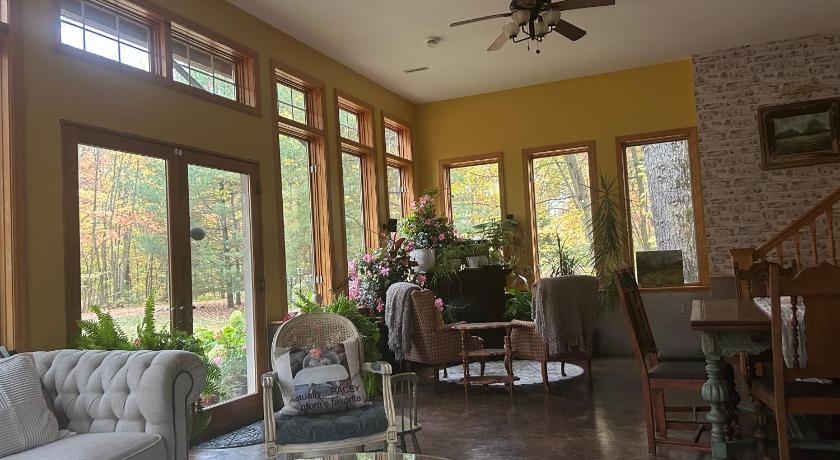 비룬 (MN) Bed and breakfast suite at the Wooded Retreat 4성급 숙소 객실
