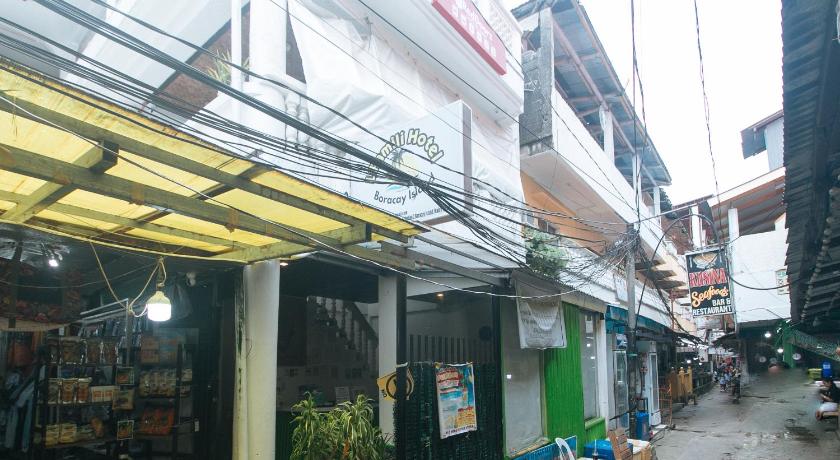 ボラカイ RedDoorz @ LFamili Hotel Boracay 1つ星 ホテル レストラン