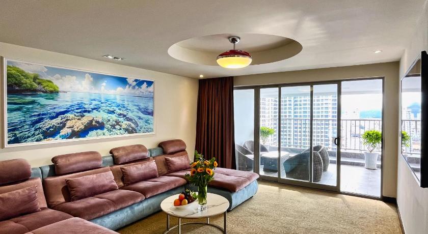 Image of Grand Two Bedroom Suite City with Balcony 0