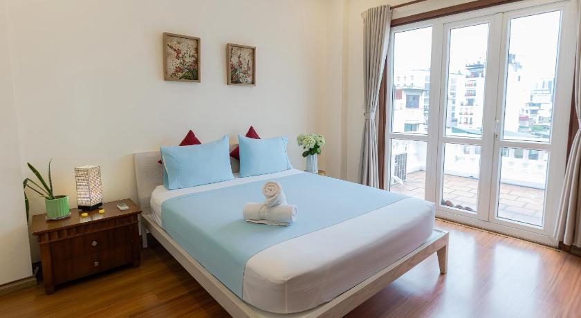 Image of Apartment with Balcony 0