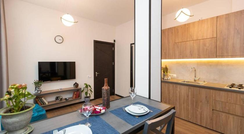 Chic 1BR Near Fabrika for 3 - By Wehost