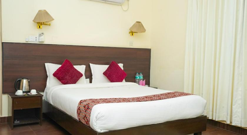Hotel Lake Palace — Pokhara (2)