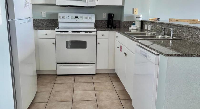 Image of Two-Bedroom Apartment with Gulf View 11