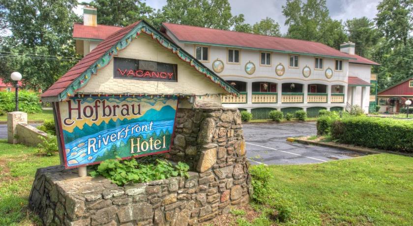 Hofbrau Riverfront Hotel photo