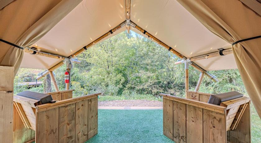 鹦鹉镇 (TN) Luxury Glamping Near Gatlinburg and Asheville 4星级 住宿 餐厅
