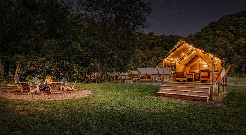 鹦鹉镇 (TN) Luxury Glamping Near Gatlinburg and Asheville 4星级 住宿 外观