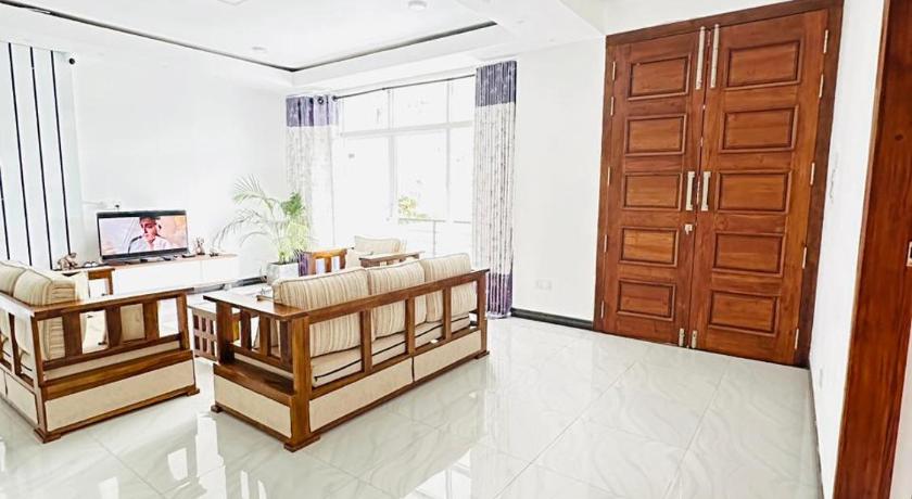 Kandy Villa Grey