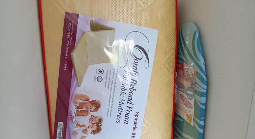 近打 Radif Homestay Seri Iskandar  3星级 民宿 餐厅