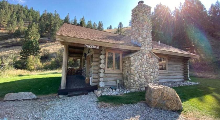 다비 (MT) Montana Mountain Glamping: Charming Log Cabin with a Private Hot Tub in Darby 3성급 숙소 전망