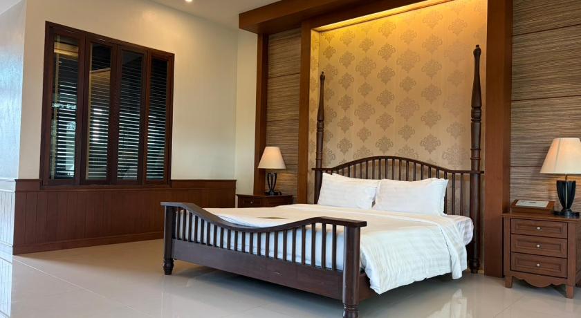 Image of Deluxe Double or Twin Room with Balcony 10