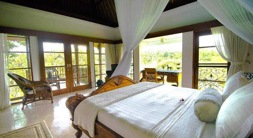 Amori Villa Hotel - image 2