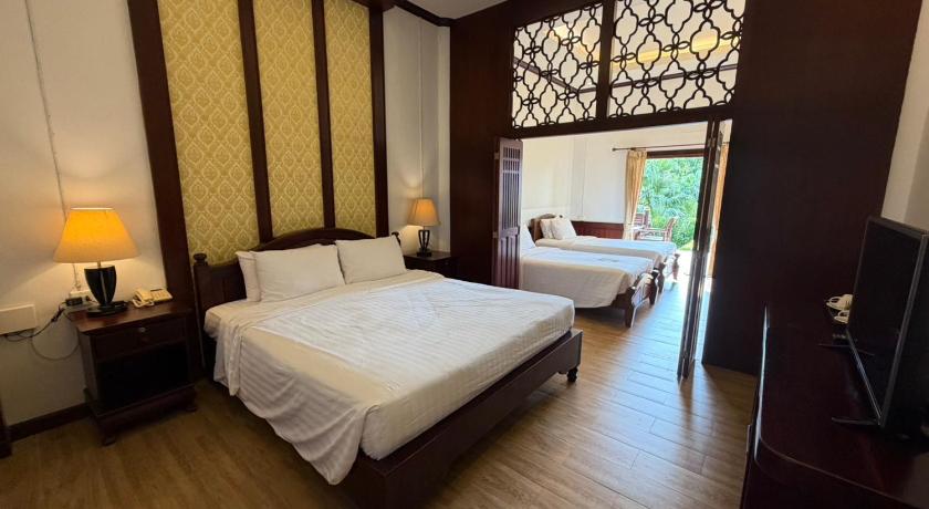 Image of Deluxe Double or Twin Room 6