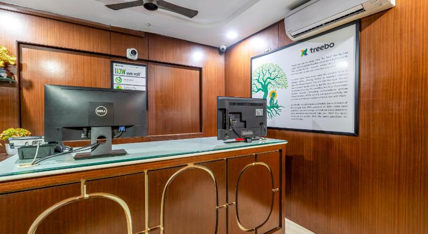 Treebo Marina Grand Vizag - 5 Min Drive From Railway Station & Bus Stand - image 22